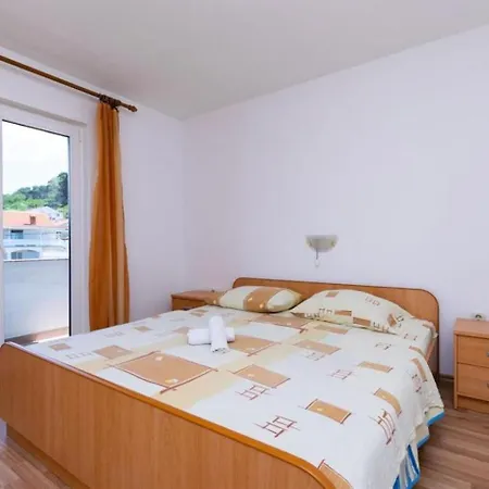 Beachfront Appartamento *