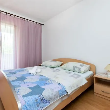 Beachfront Appartamento Lopar