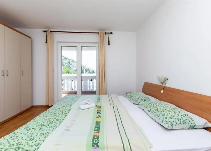 Beachfront דירה לופאר