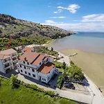 Beachfront * Lopar