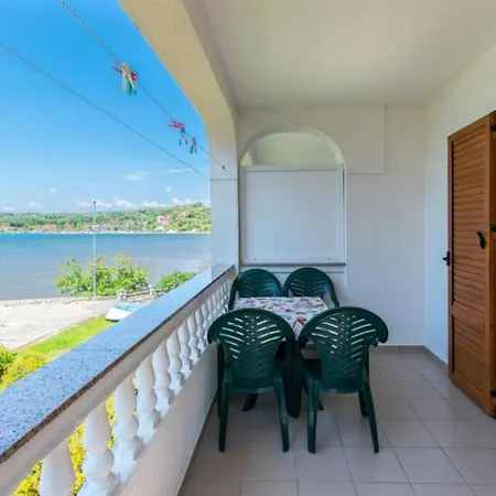 Beachfront * Lopar