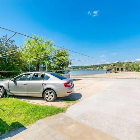 Beachfront * לופאר